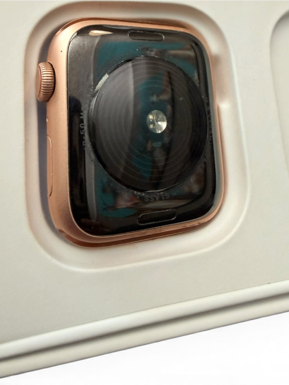 Apple Watch SE 44mm Gold Cellular- Reset- Read Description - Picture 3 of 11